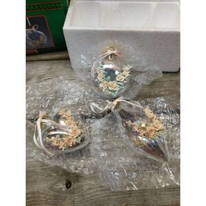 House Of Lloyd Christmas Around the‎ World Victorian Rose Ornaments Set of 3